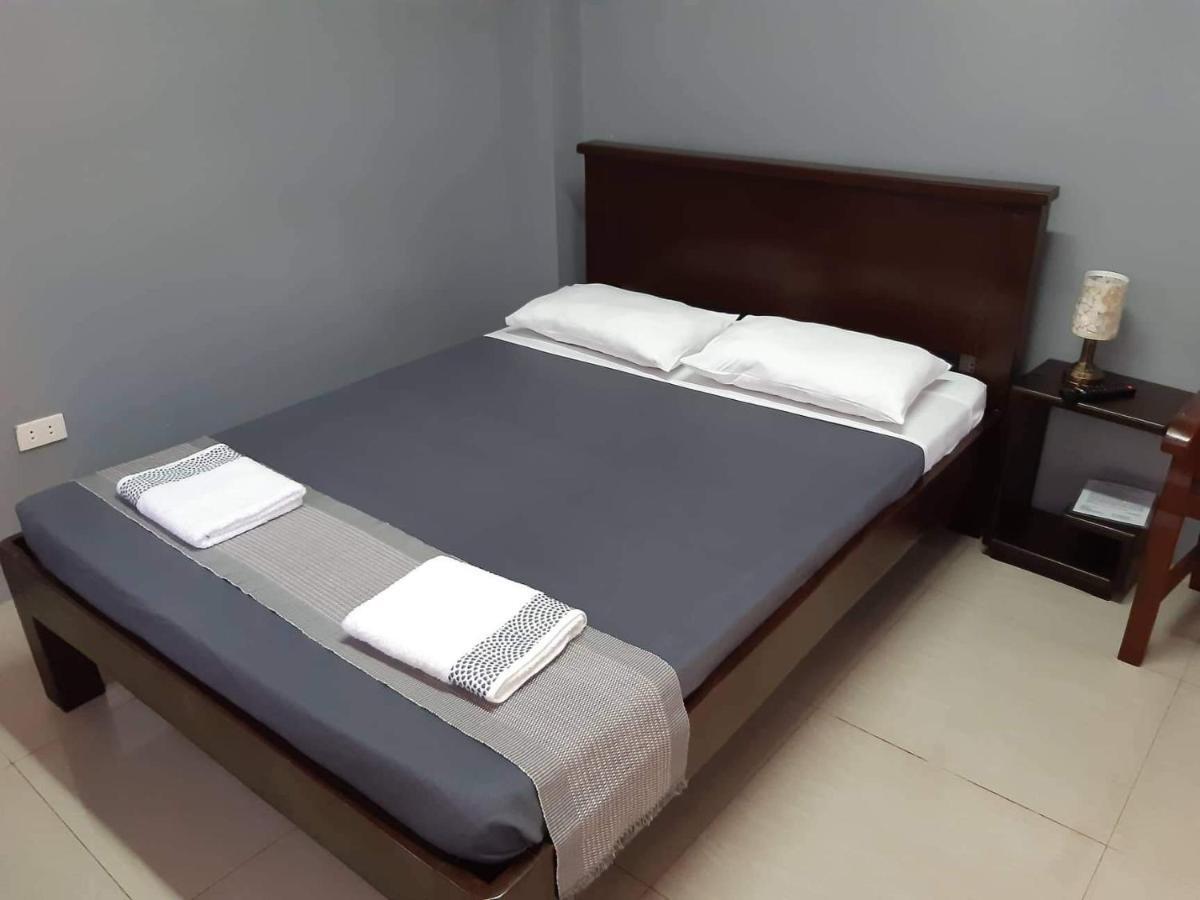 Reddoorz El Senor Jesus Apartelle Vigan Ilocos Hotel Esterno foto